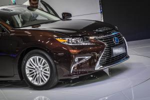 2015 Lexus ES200